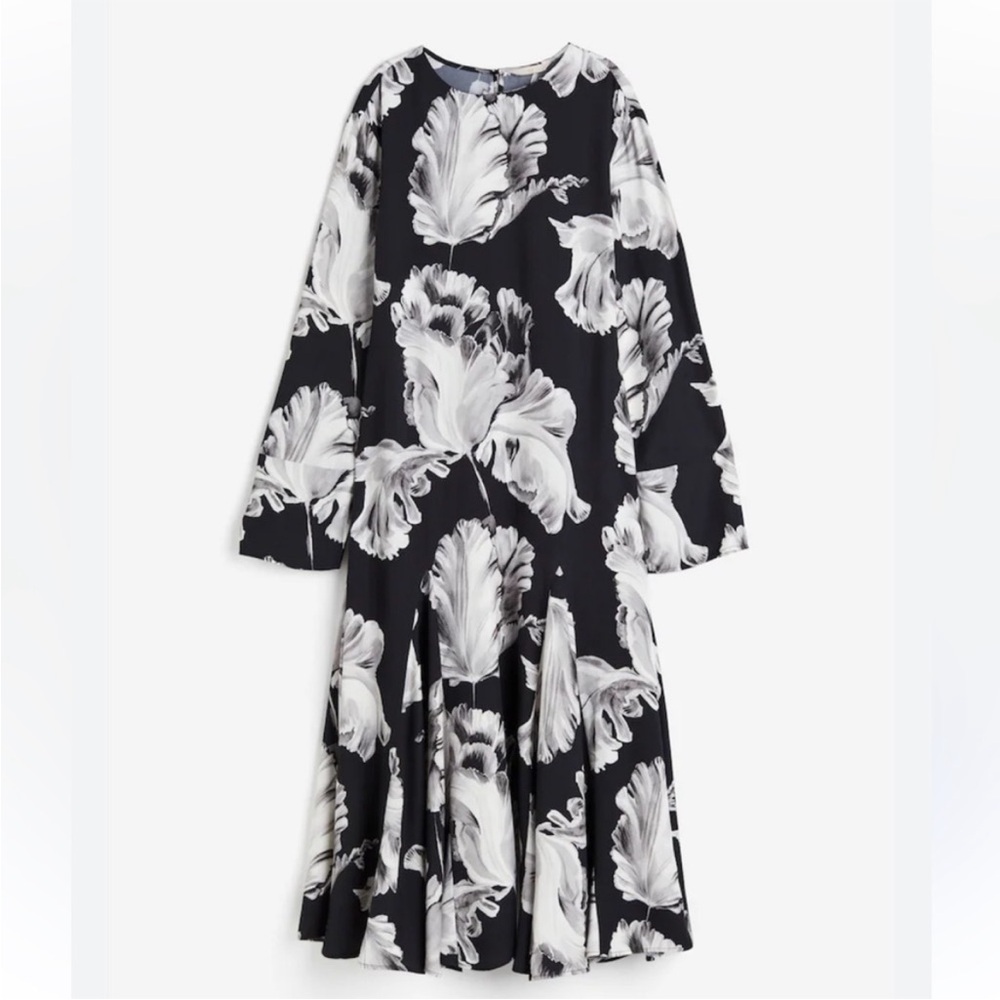 Floral Black and White Dress - Picture 4 of 10